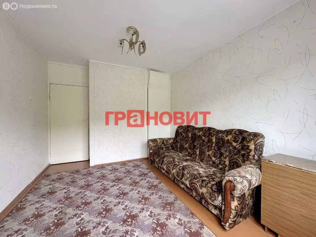 3-комнатная квартира: Новосибирск, улица Петухова, 38/1 (61.5 м) - Фото 1
