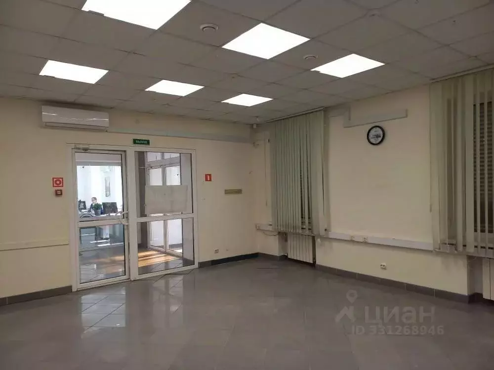 Помещение свободного назначения в Псковская область, Псков Октябрьский ... - Фото 1