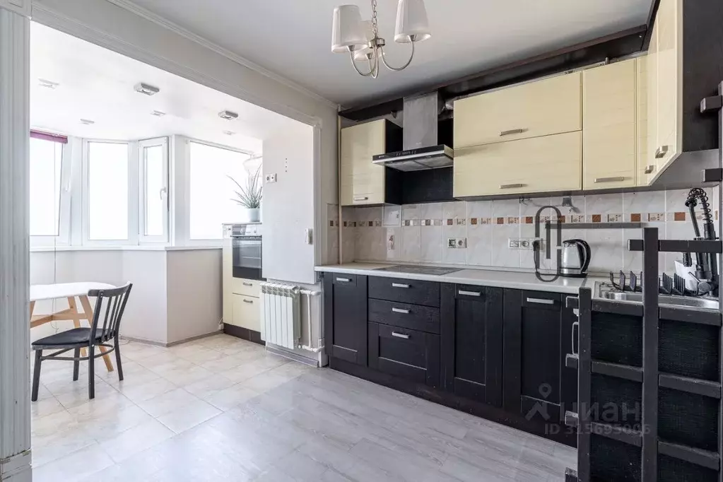 4-к кв. Татарстан, Казань ул. Гаврилова, 18а (88.6 м) - Фото 0
