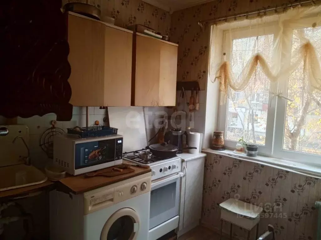 3-к кв. Тюменская область, Тюмень Фабричная ул., 17 (57.1 м) - Фото 2