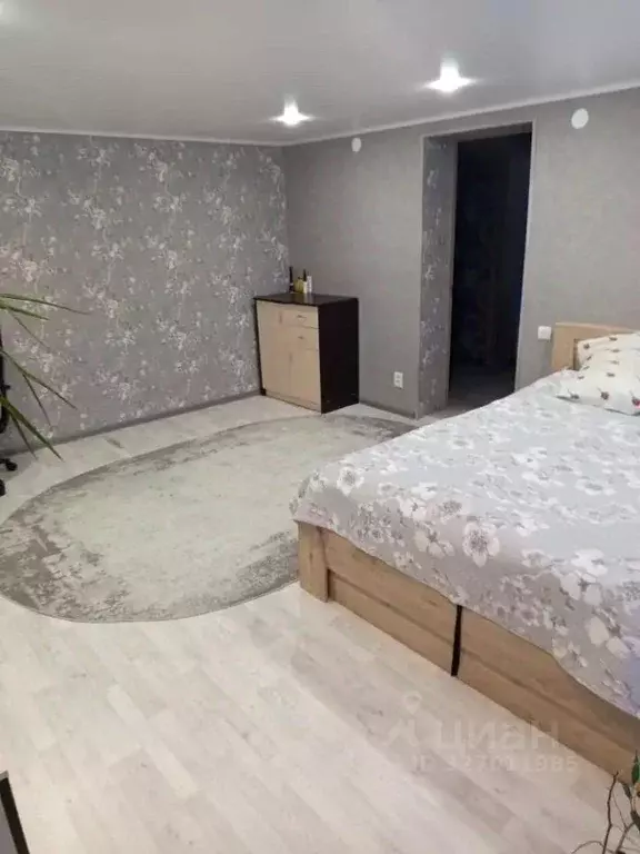 Дом в Астраханская область, Ахтубинск ул. Островского, 17 (91 м) - Фото 1