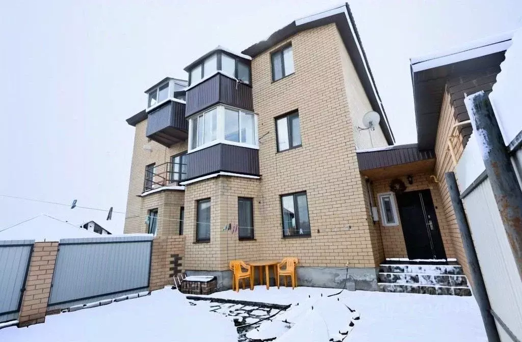 Таунхаус в Оренбургская область, Оренбургский район, с. Нежинка ул. ... - Фото 1