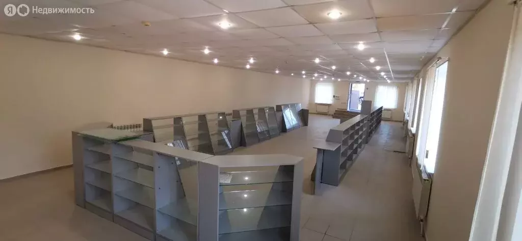 Торговая площадь (195 м) - Фото 2