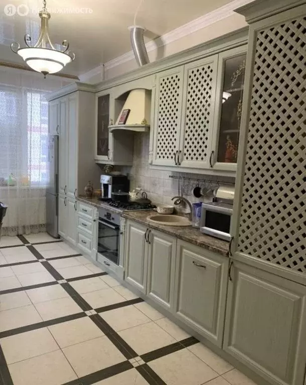 3-комнатная квартира: Нальчик, Балкарская улица, 97к1 (100 м) - Фото 1