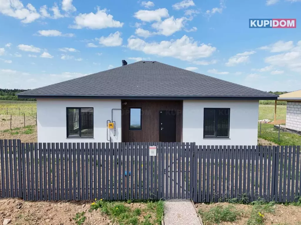 Дом в Калужская область, Жуковский муниципальный округ, Чубарово ... - Фото 1