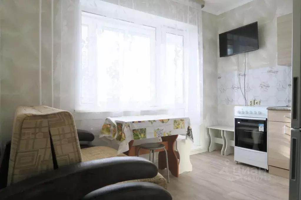 1-к кв. Новосибирская область, Новосибирск Спортивная ул., 9/2 (36.0 ... - Фото 0