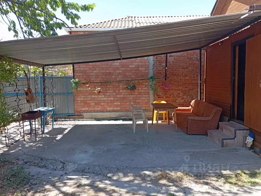 Дом в Краснодарский край, Ейск ул. Карла Либкнехта, 215 (20 м) - Фото 0
