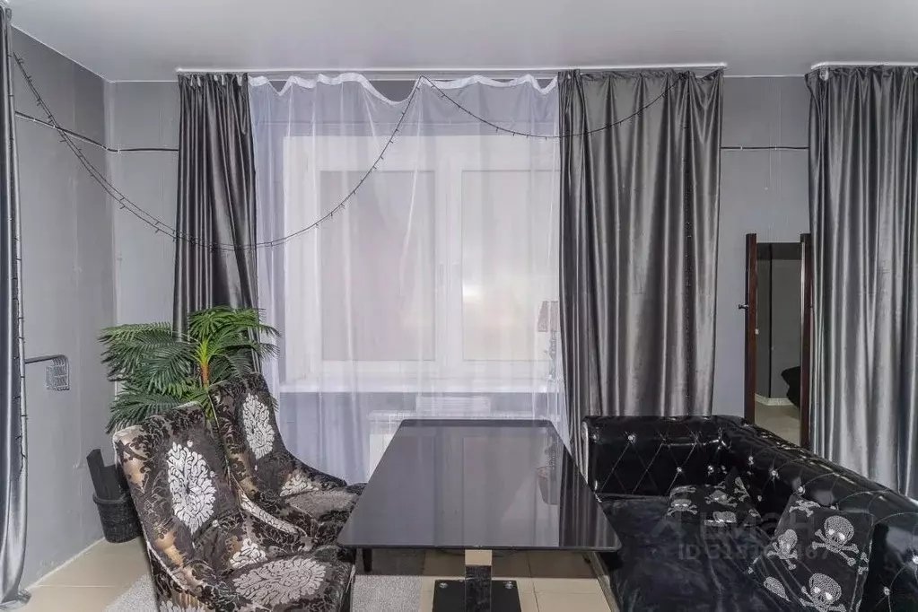 2-к кв. Иркутская область, Иркутск ул. Якоби, 10 (80.0 м) - Фото 1