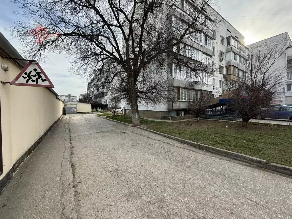 Гараж в Крым, Евпатория ул. 9 Мая, 39В (20 м) - Фото 1