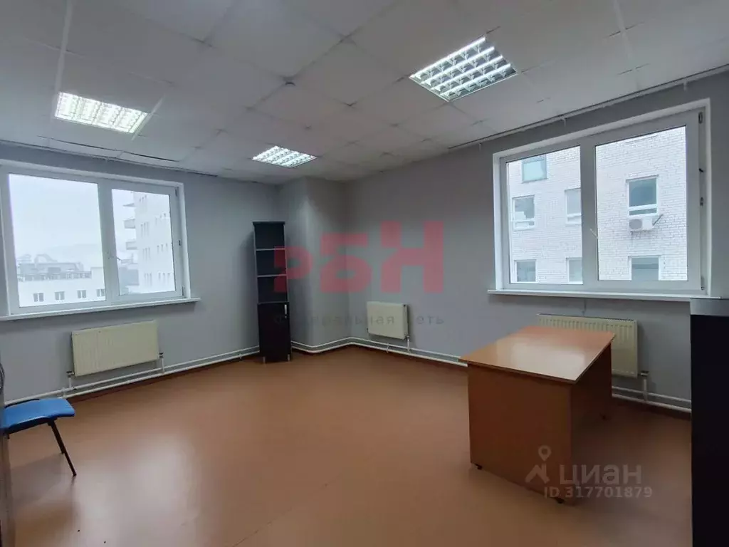 Офис в Тюменская область, Тюмень ул. 50 лет ВЛКСМ, 49с3 (95 м) - Фото 1