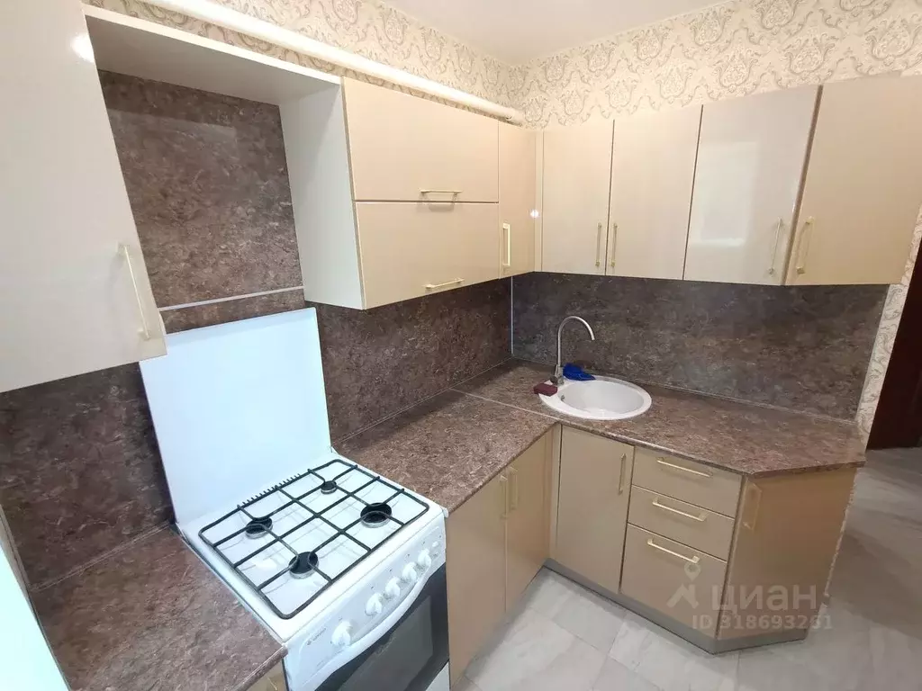 4-к кв. Ульяновская область, Ульяновск ул. Артема, 24 (63.0 м) - Фото 0