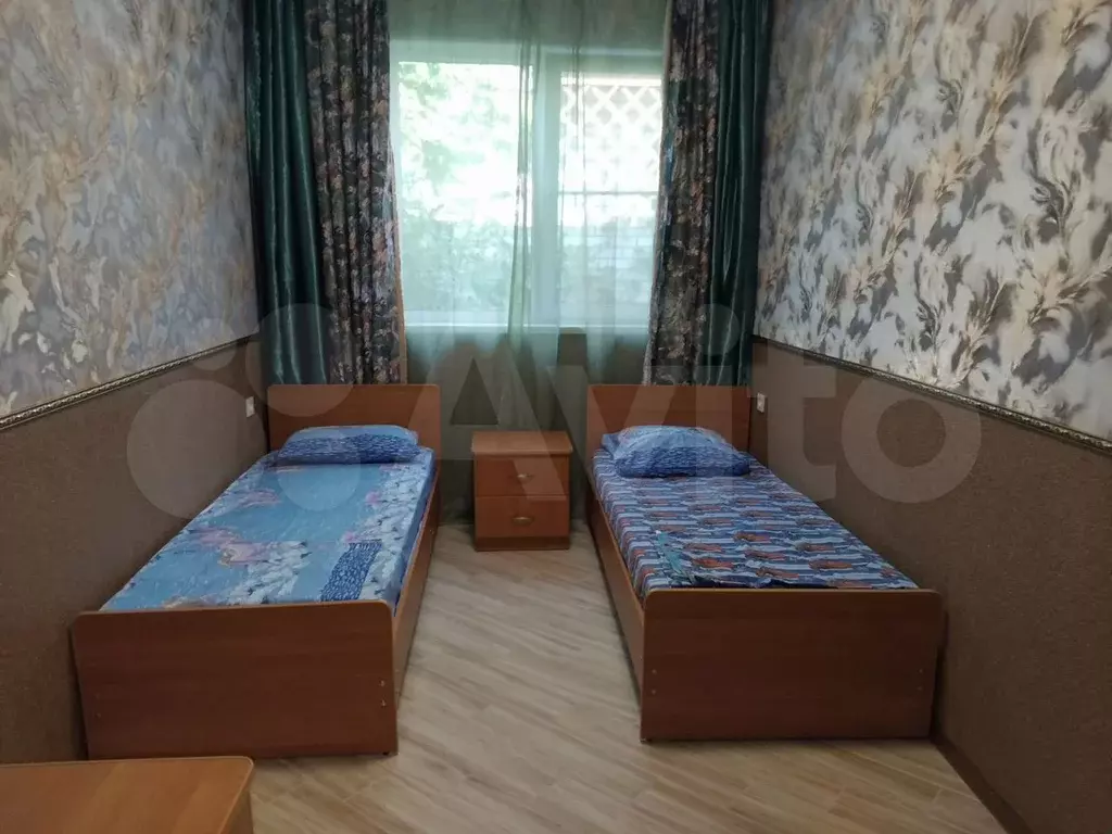 Комната 30 м в 2-к., 1/1 эт. - Фото 1