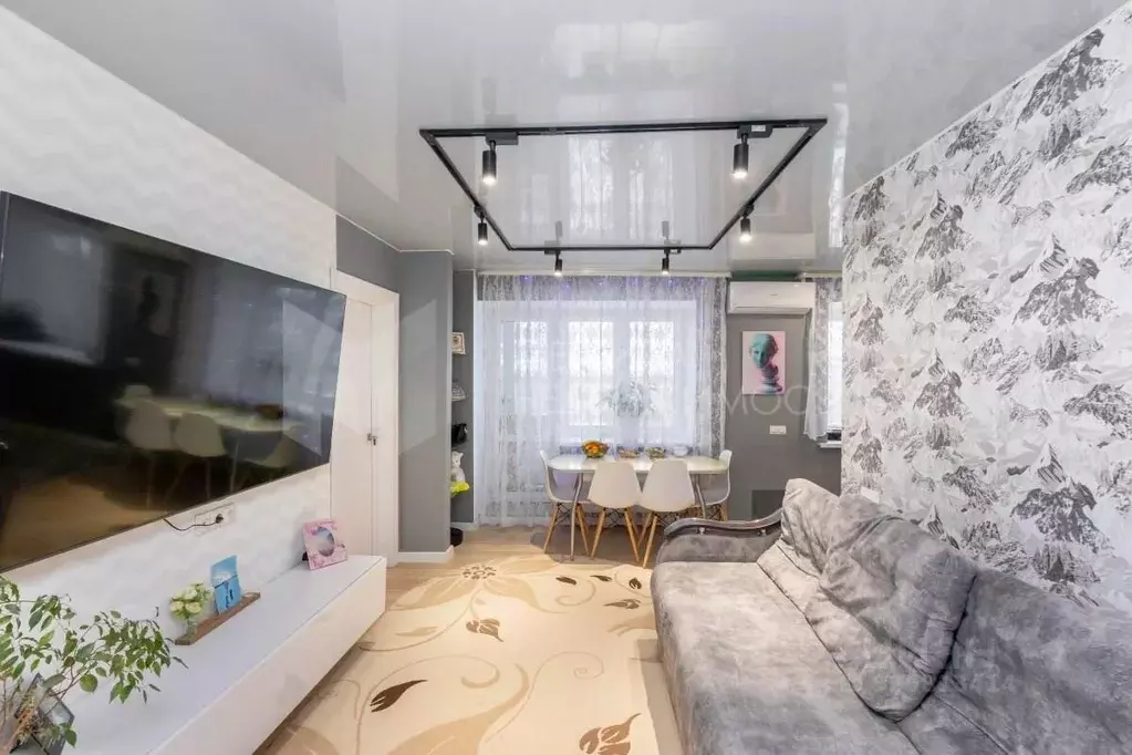 2-к кв. Тюменская область, Тюмень ул. Мельникайте, 95 (42.9 м) - Фото 1