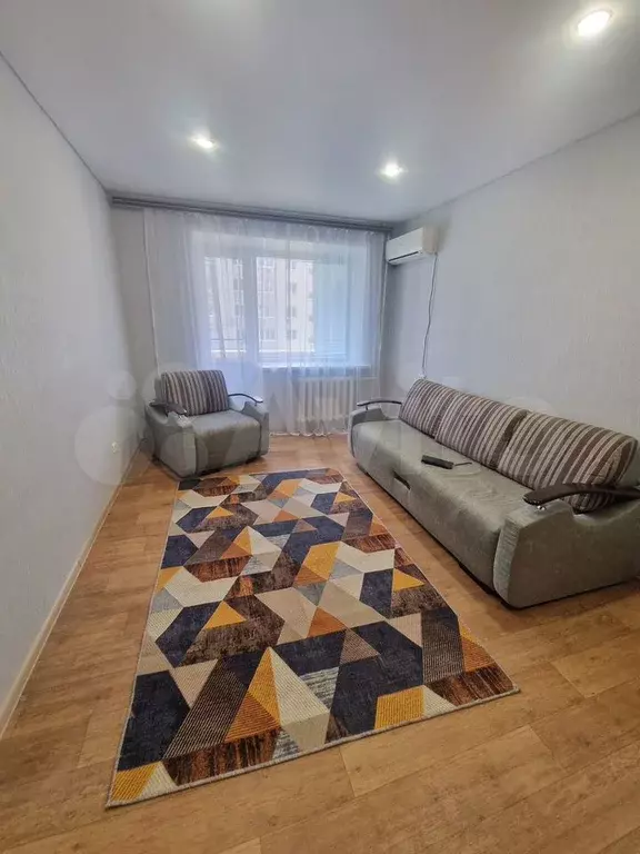 1-к. квартира, 41 м, 3/10 эт. - Фото 0