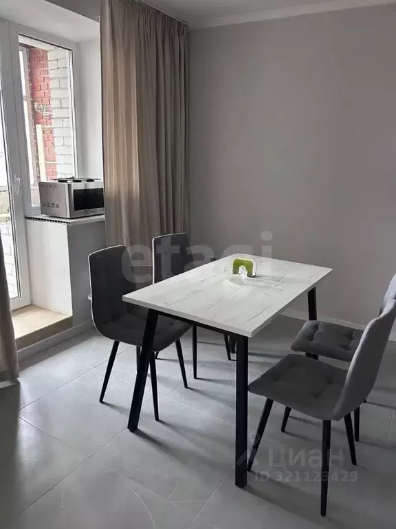 3-к кв. Томская область, Томск ул. Интернационалистов, 8/1 (83.0 м) - Фото 1