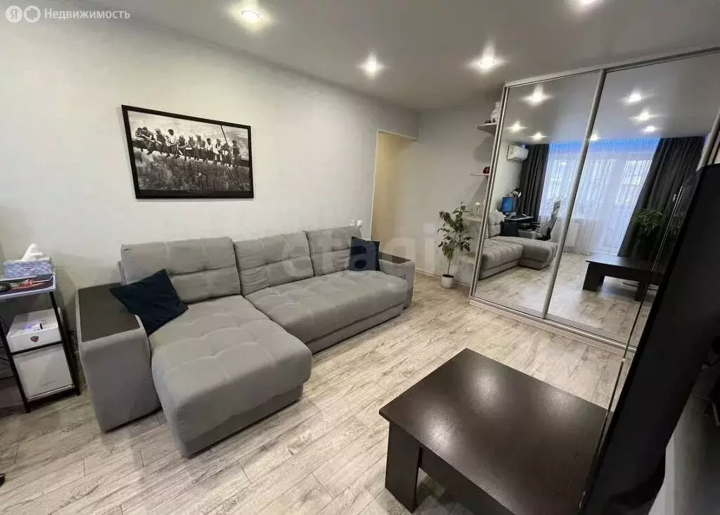 4-комнатная квартира: Абакан, улица Кати Перекрещенко, 18 (60.5 м) - Фото 1