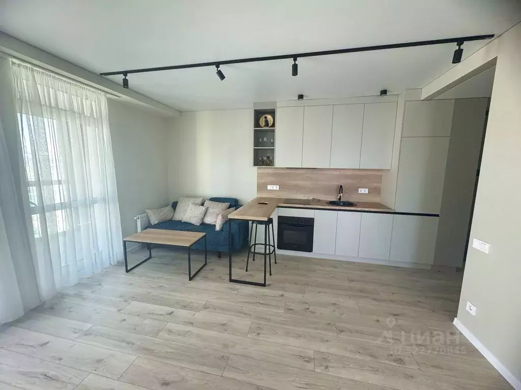 2-к кв. Краснодарский край, Сочи ул. Яна Фабрициуса, 2/4б (48.0 м) - Фото 0