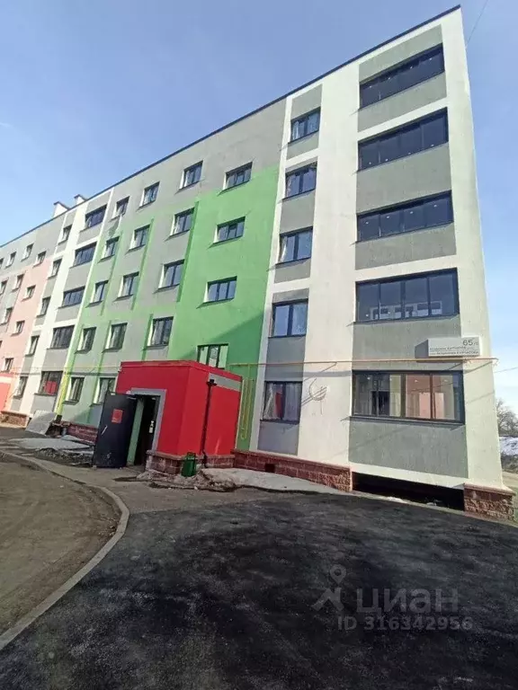 2-к кв. Башкортостан, Уфа ул. Академика Курчатова, 65/3 (57.4 м) - Фото 0