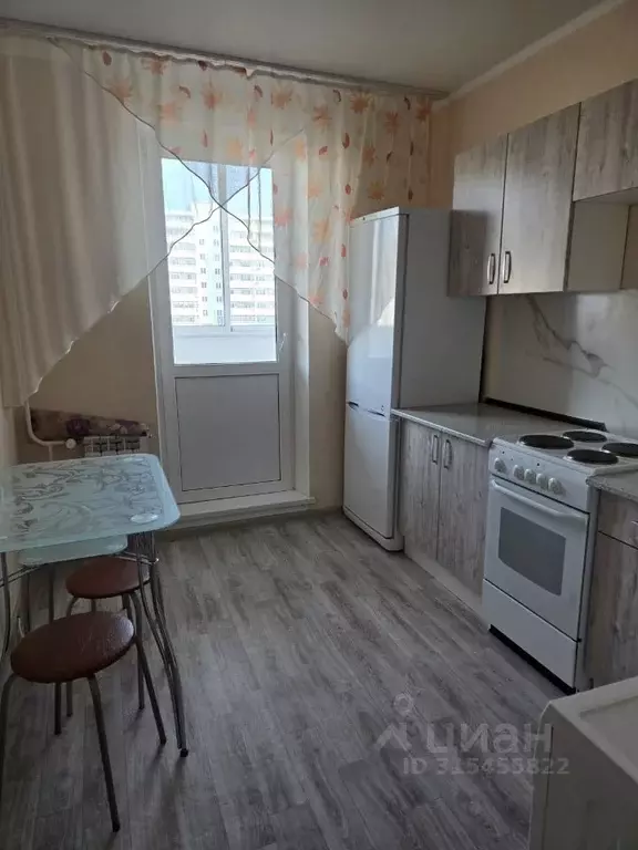 2-к кв. Татарстан, Набережные Челны 69-й комплекс, 16 (57.0 м) - Фото 0