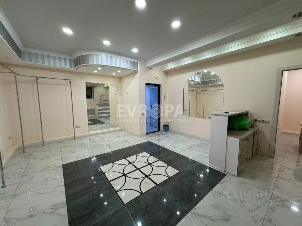 Помещение свободного назначения в Ульяновская область, Ульяновск ул. ... - Фото 1