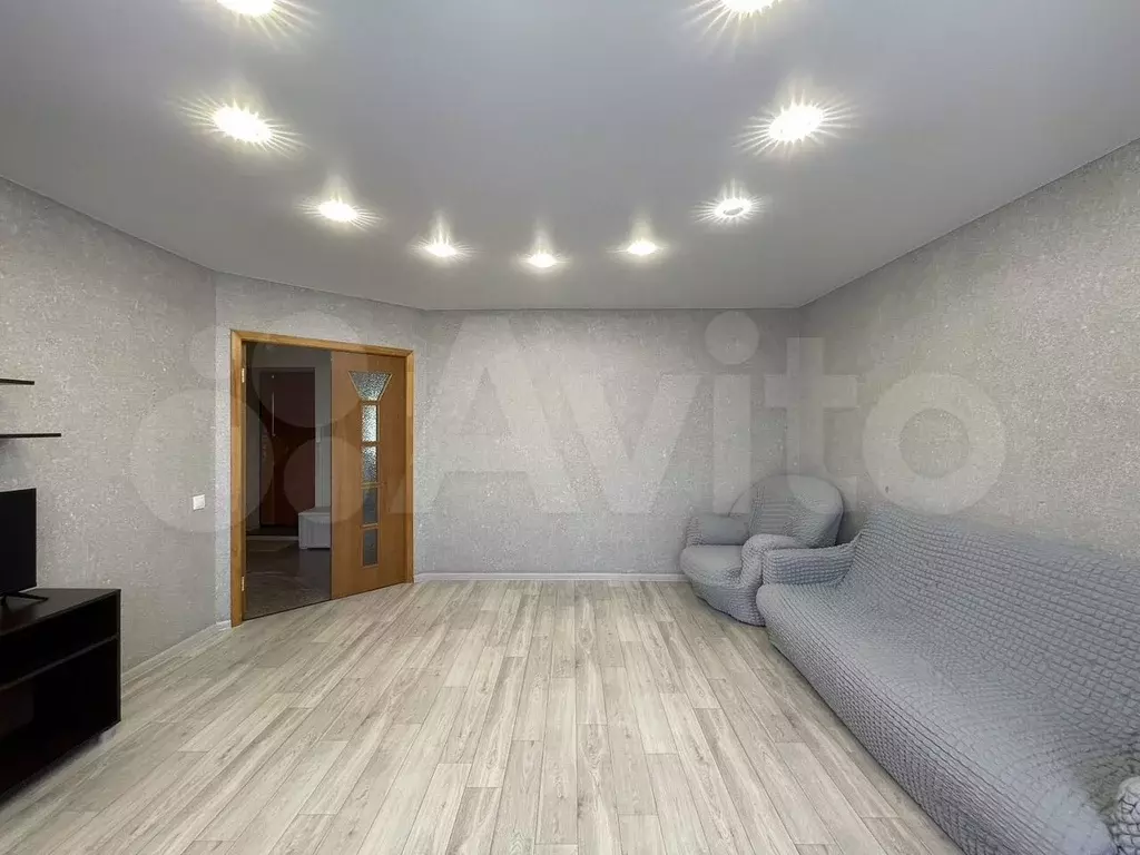 2-к. квартира, 60 м, 2/12 эт. - Фото 0