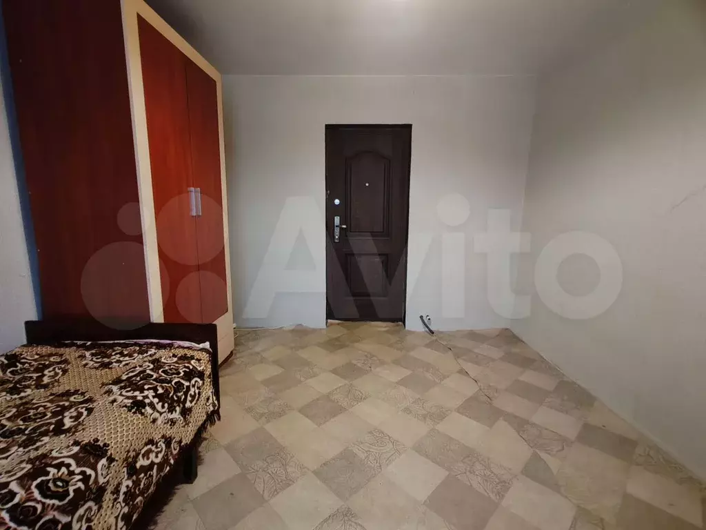 Комната 13 м в 4-к., 5/5 эт. - Фото 1