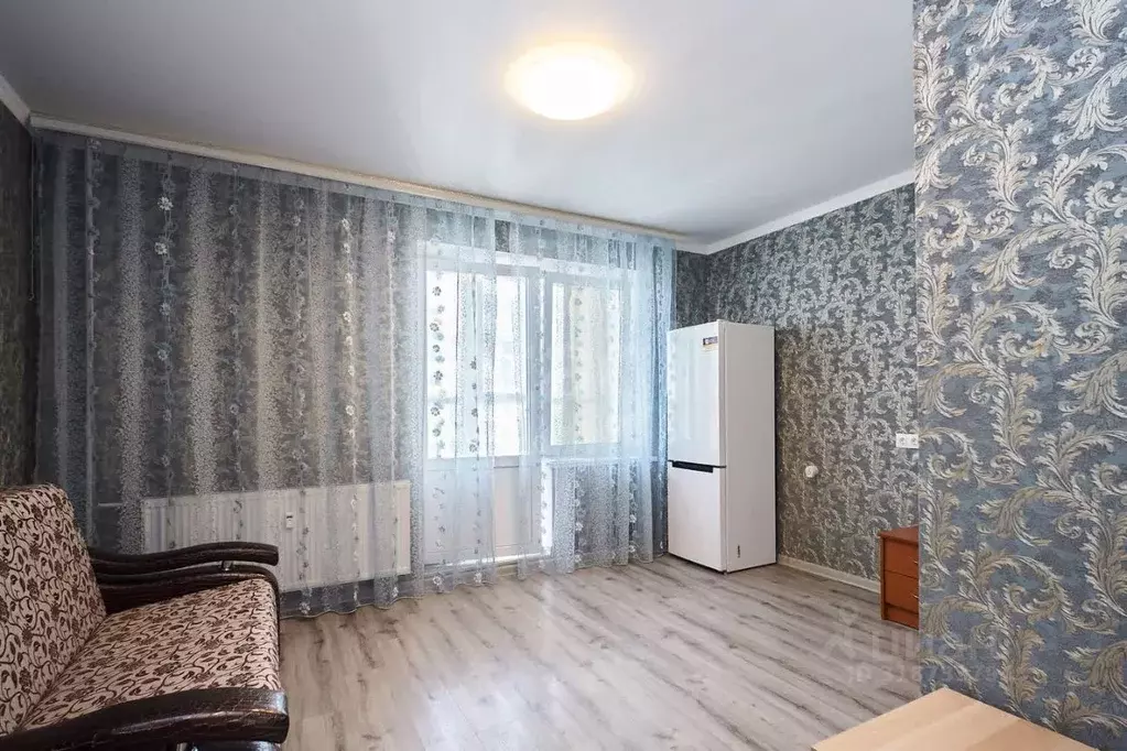 Студия Тюменская область, Тюмень ул. Парада Победы, 7 (22.8 м) - Фото 0