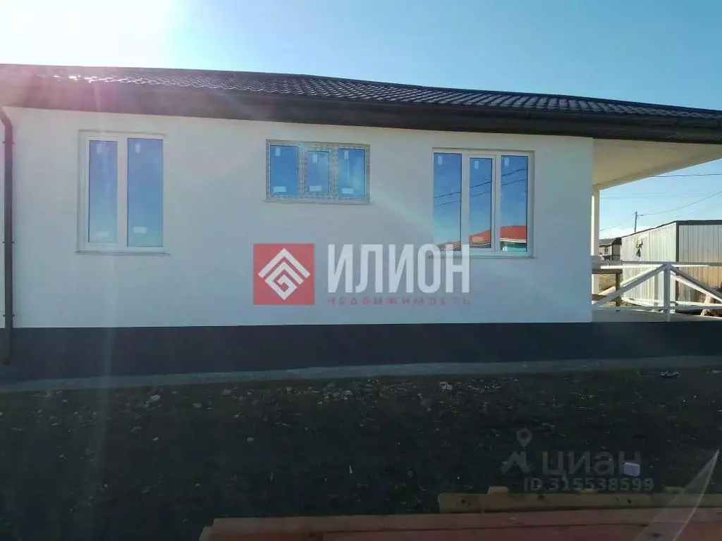 Дом в Крым, Судак городской округ, с. Миндальное  (90 м) - Фото 1