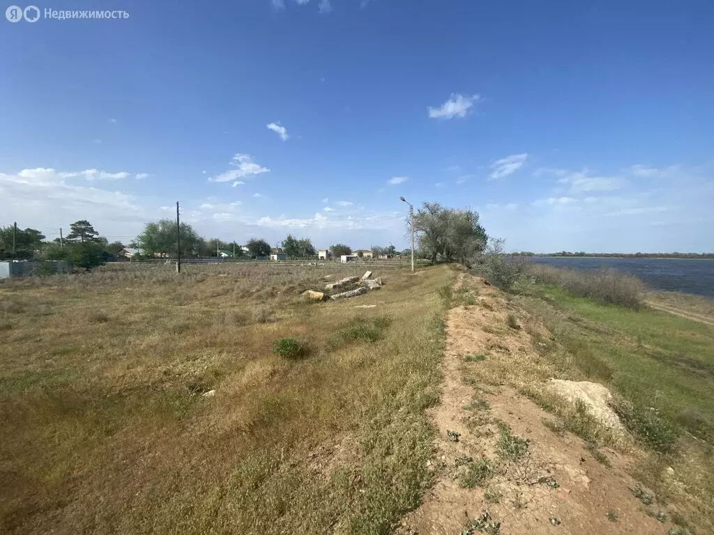 Участок в Икрянинский район, посёлок Анатолия Зверева, улица Мира ... - Фото 1