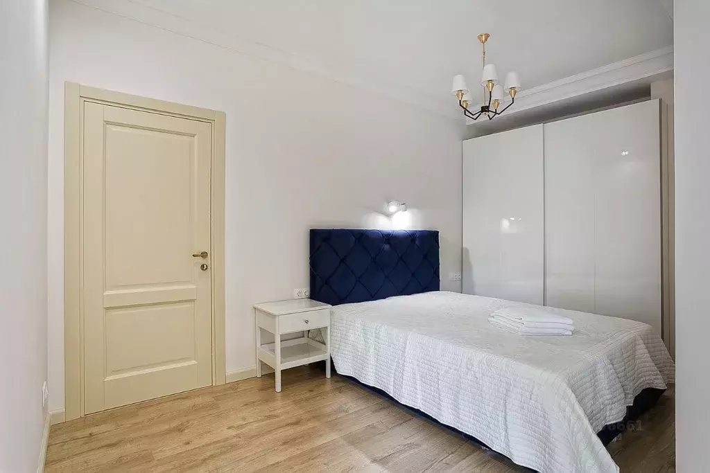 2-к кв. Крым, Ялта Приморский парк имени Гагарина кв-л, 9 (65.0 м) - Фото 1