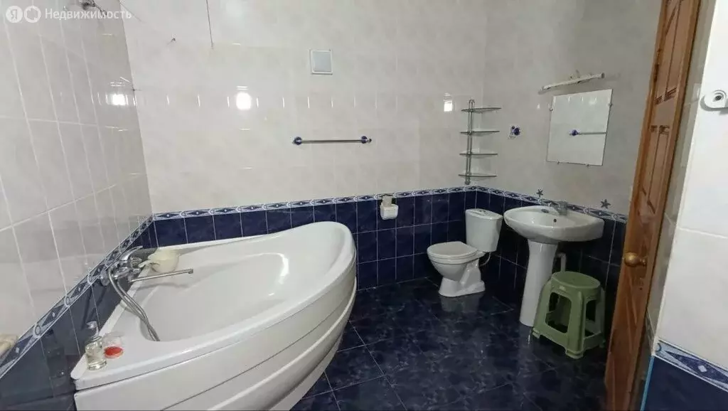 3-комнатная квартира: Севастополь, улица Короленко, 2 (69.8 м) - Фото 2