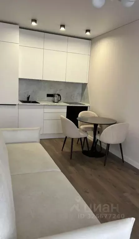 2-к кв. Краснодарский край, Сочи Завокзальный мкр, пер. Трунова, 6к7 ... - Фото 1