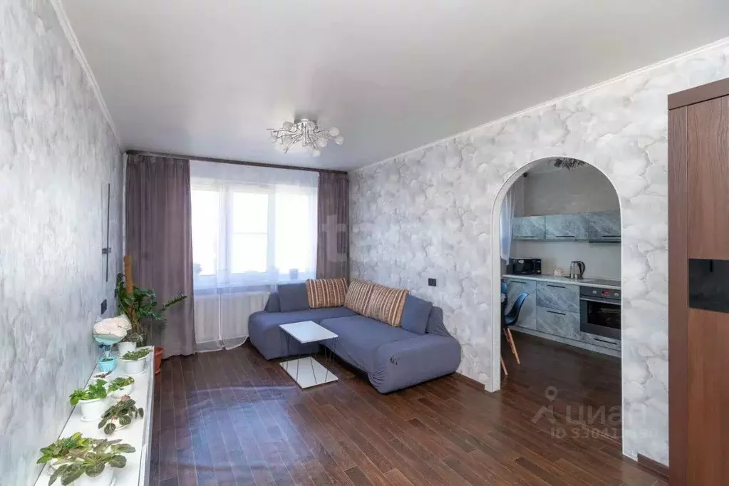 4-к кв. Тюменская область, Тюмень ул. Газовиков, 3 (73.5 м) - Фото 1