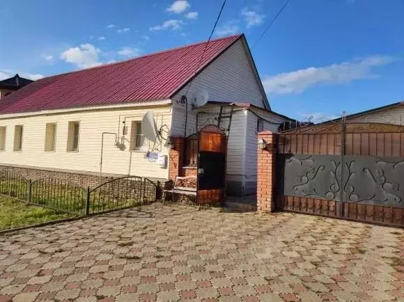 Дом в Калужская область, Медынь ул. Володарского, 75 (125 м) - Фото 0