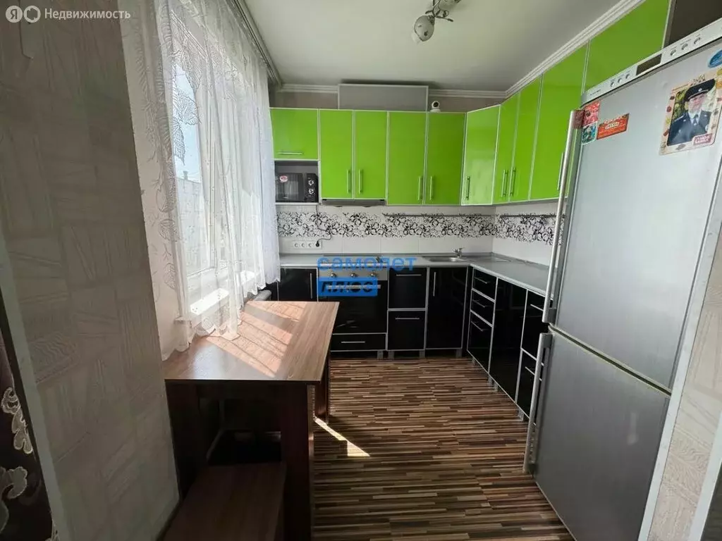 2-комнатная квартира: Бийск, улица Владимира Короленко, 37/2 (45 м) - Фото 0