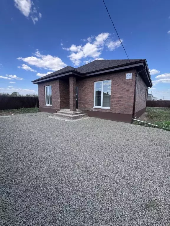 Дом в Ростовская область, Неклиновский район, с. Новобессергеневка ул. ... - Фото 1