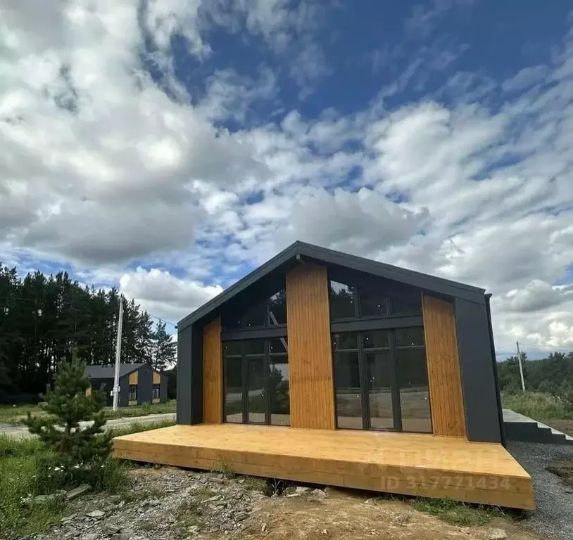 Коттедж в Свердловская область, Белоярский муниципальный округ, с. ... - Фото 1