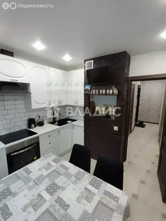 3-комнатная квартира: Москва, Пятницкое шоссе, 9 (73 м) - Фото 1