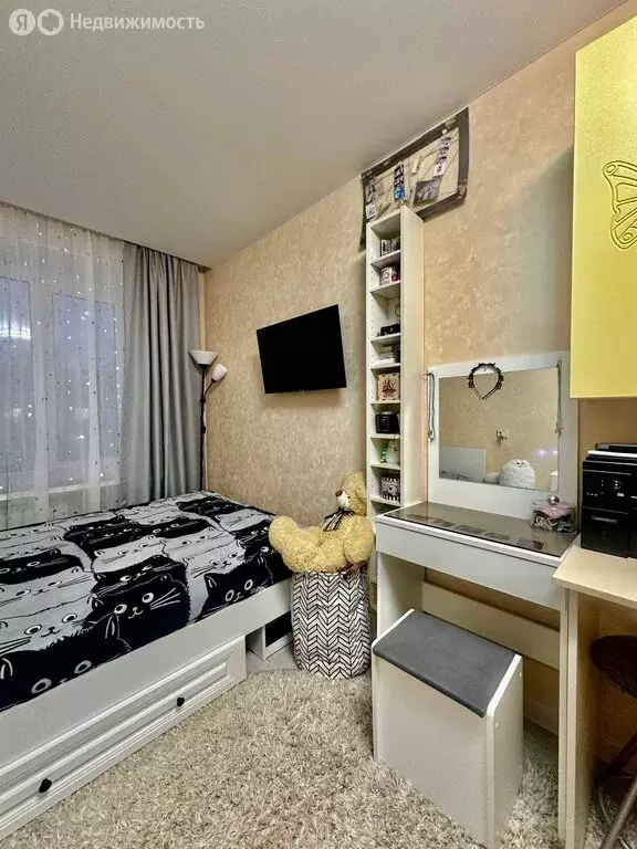 3-комнатная квартира: Гатчина, улица Хохлова, 17 (56 м) - Фото 1