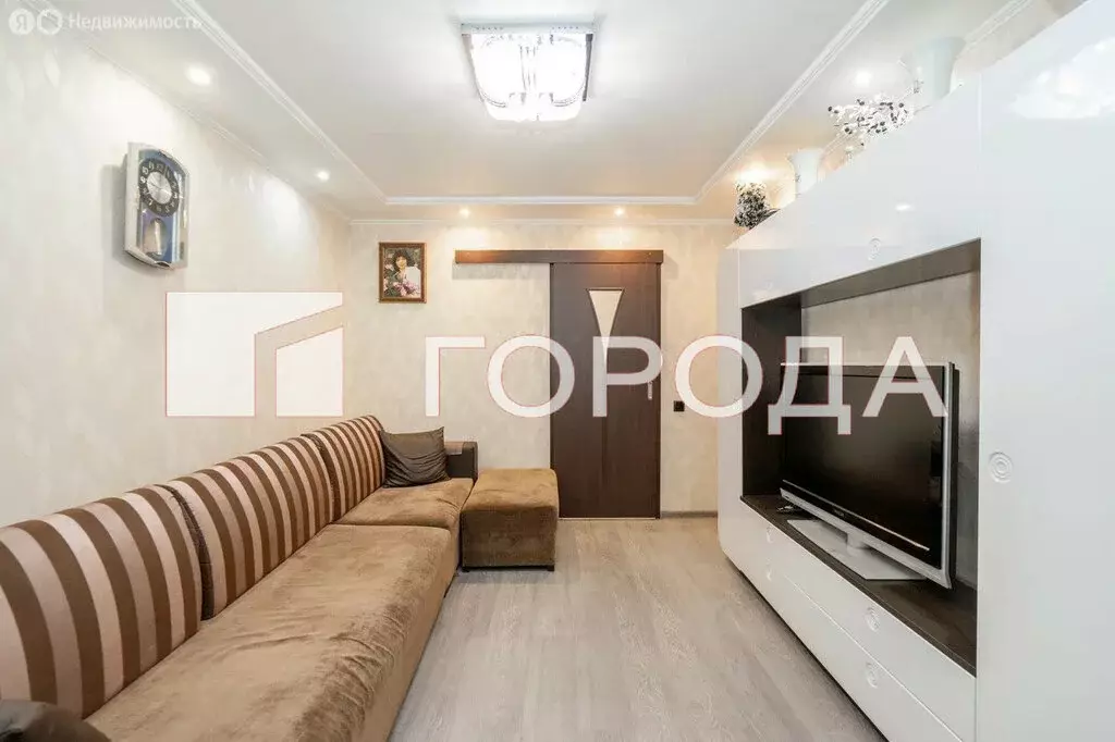 3-комнатная квартира: Москва, улица Константина Симонова, 5к3 (56 м) - Фото 1