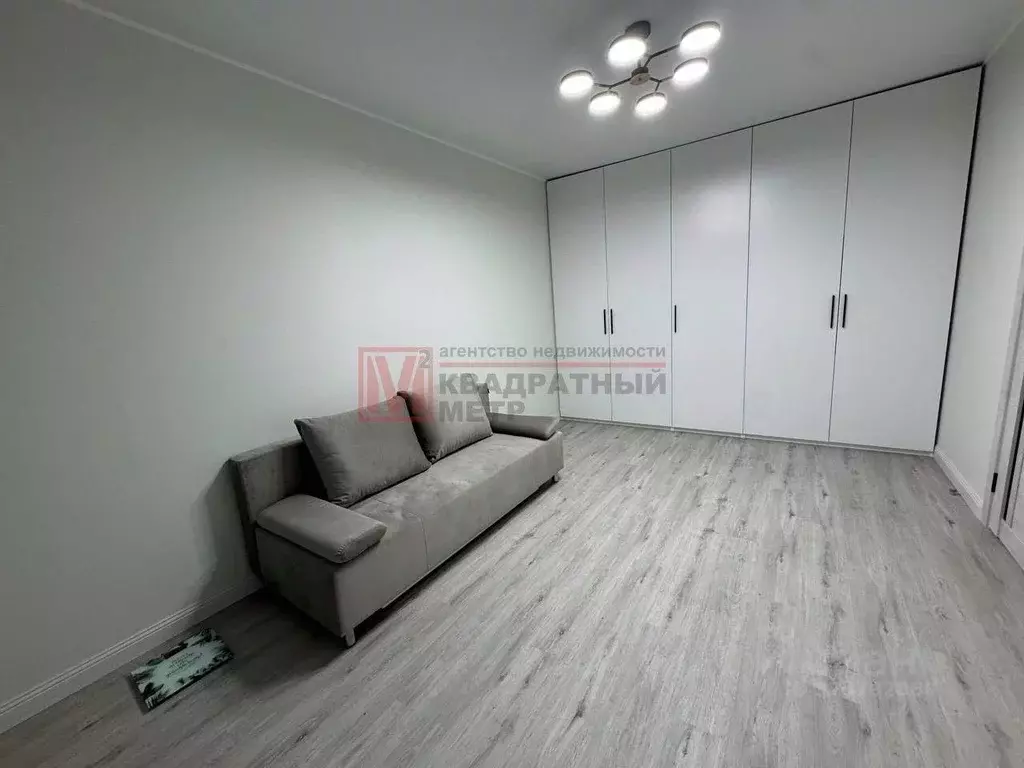 1-к кв. Белгородская область, Старый Оскол Космос мкр, 11 (39.0 м) - Фото 1