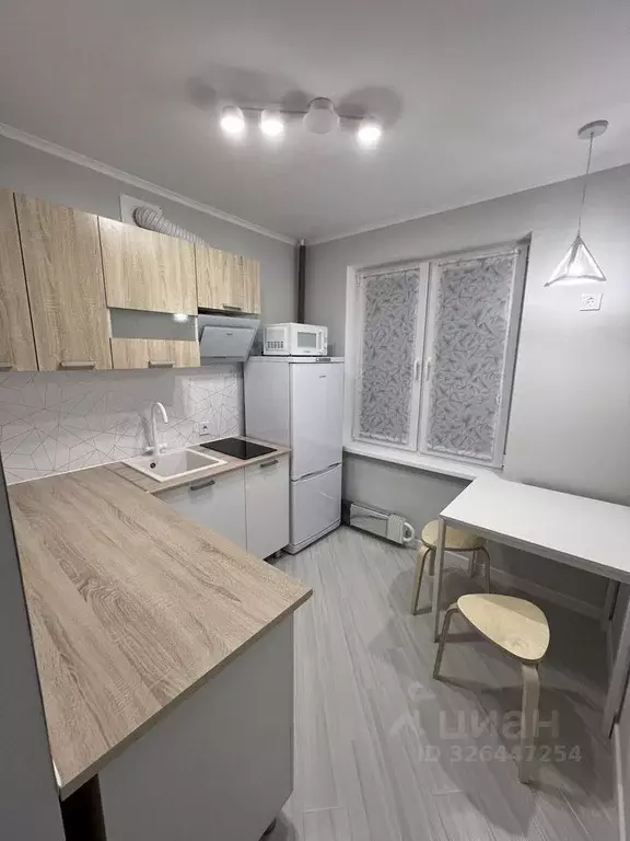 2-к кв. Москва Перекопская ул., 30к1 (50.0 м) - Фото 1