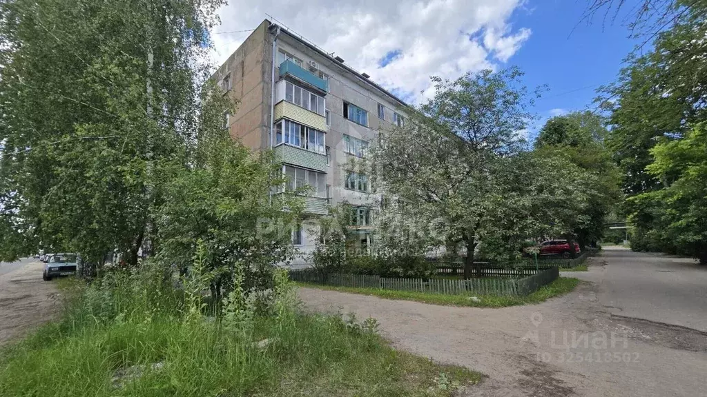 3-к кв. Брянская область, Новозыбков ул. 307-й Дивизии, 44 (59.4 м) - Фото 1