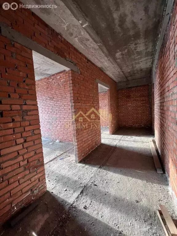 3-комнатная квартира: Владикавказ, улица Билара Кабалоева, 1 (100 м) - Фото 2