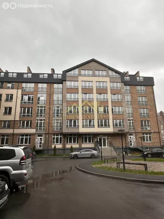 2-комнатная квартира: Владикавказ, улица Шамиля Джикаева, 3Б (75 м) - Фото 1