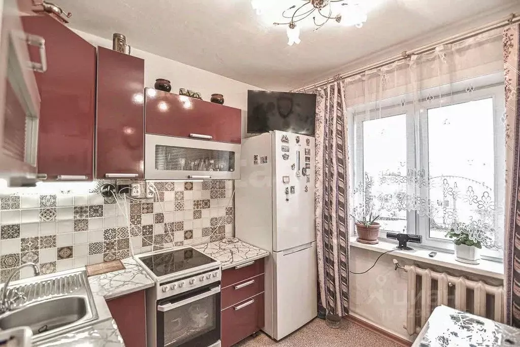 2-к кв. Сахалинская область, Южно-Сахалинск Бумажная ул., 22Б (49.7 м) - Фото 1