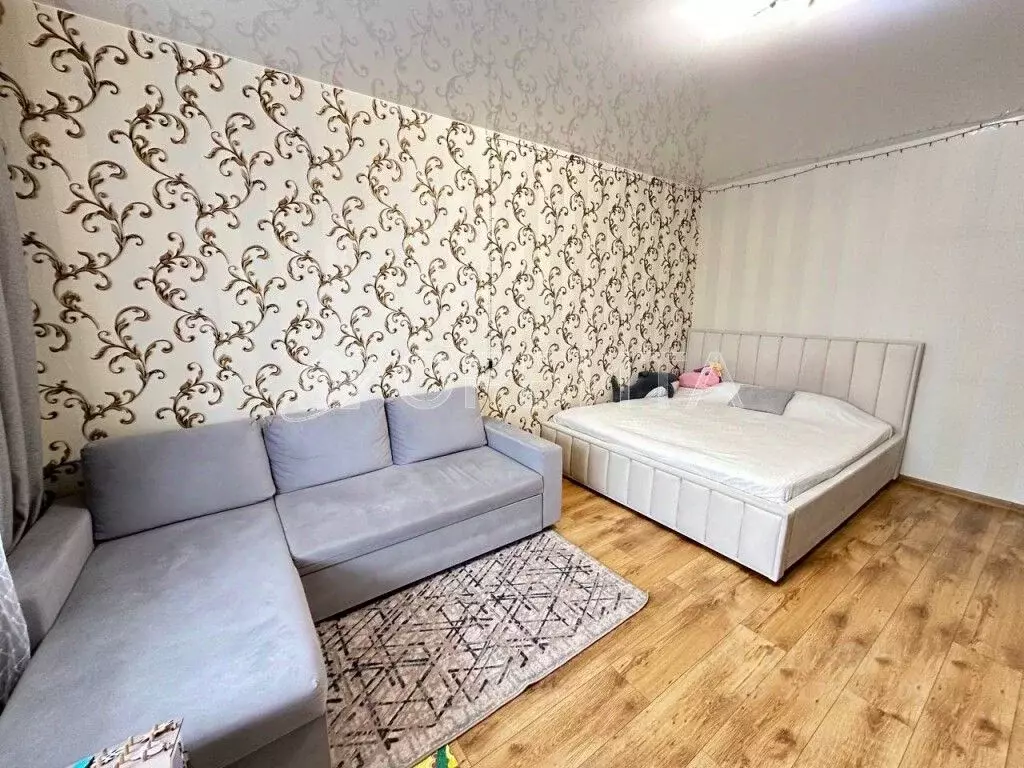 1-к кв. Тюменская область, Тюмень ул. Дмитрия Менделеева, 12 (46.2 м) - Фото 0