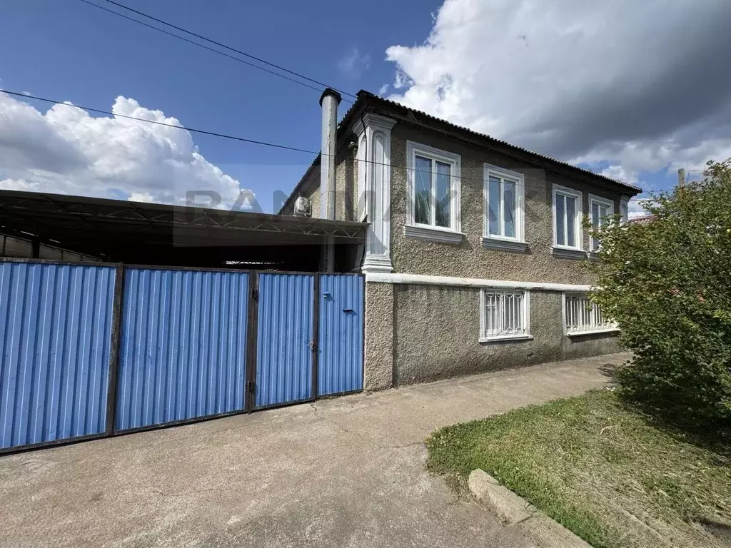 Дом в Адыгея, Майкоп ул. Хакурате, 126А (211 м) - Фото 1