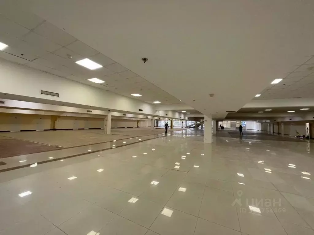 Торговая площадь в Санкт-Петербург Новолитовская ул., 15 (610 м) - Фото 1