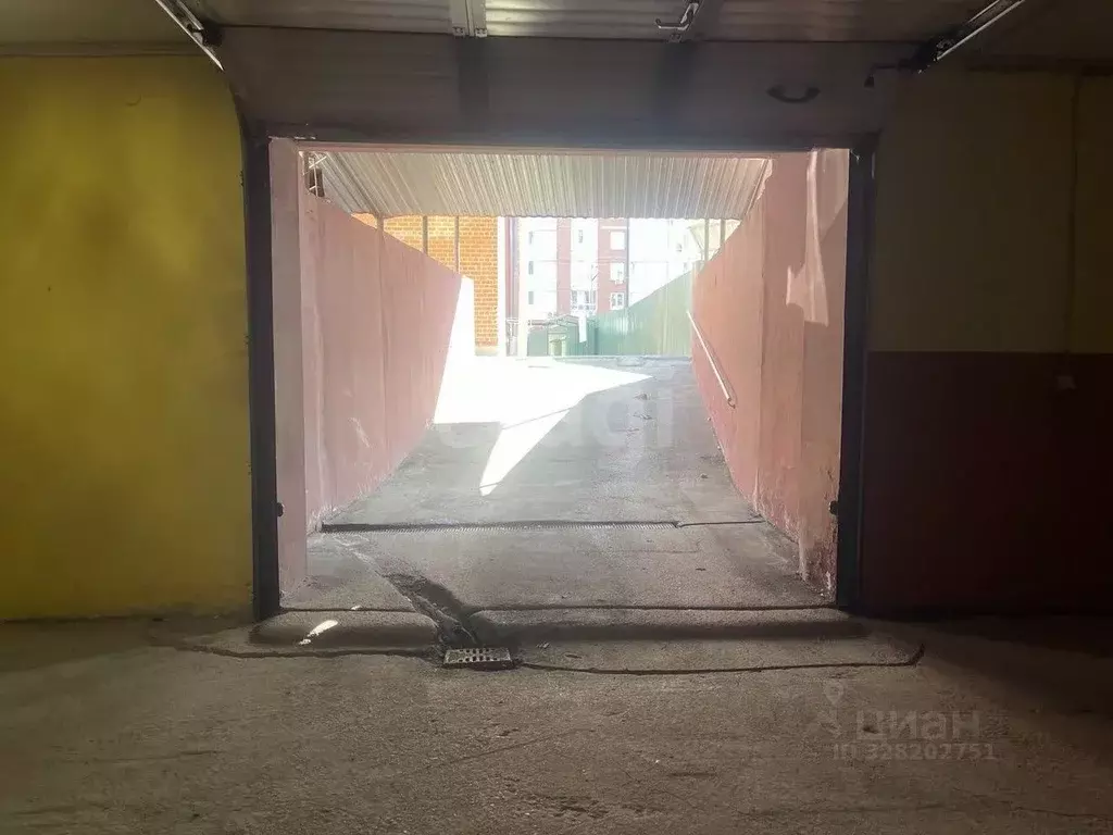 Гараж в Тюменская область, Тюмень ул. Урицкого, 18 (16 м) - Фото 2